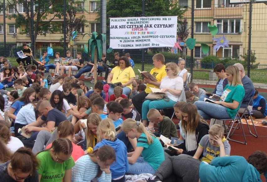 „Cztery pory roku z książką!” - pod takim hasłem...