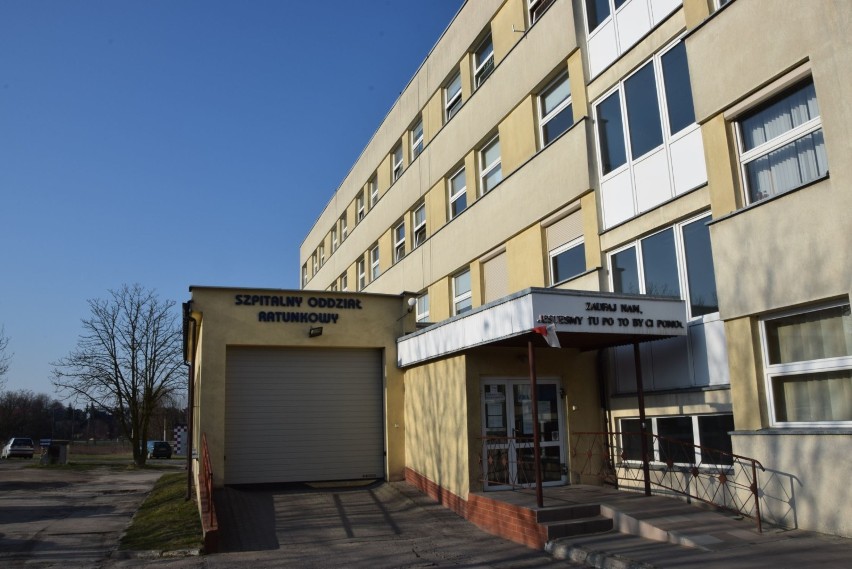 Szpital w Wieluniu zabezpiecza się przed koronawirusem. Ludzie dobrej woli oferują pomoc [FOTO]