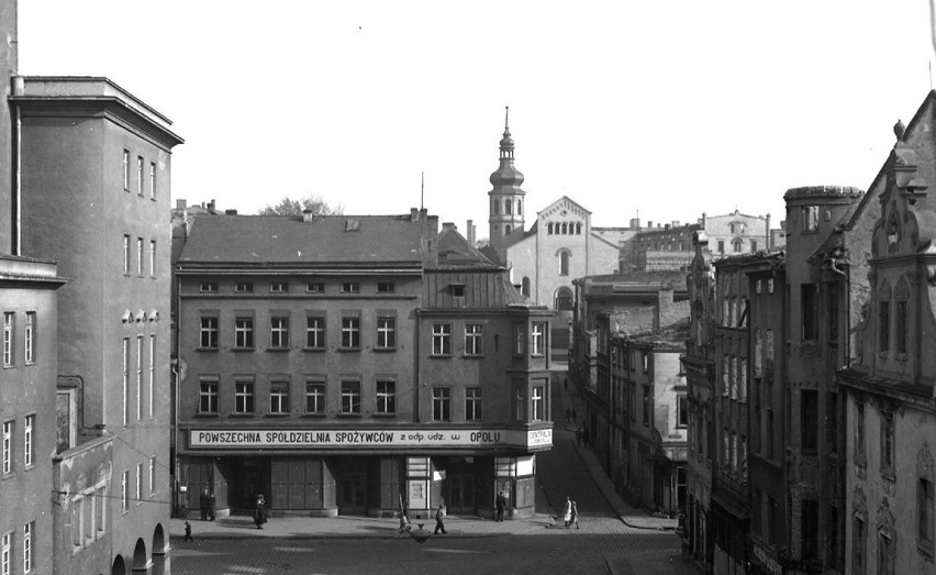 Widok na ul. św. Wojciecha - 1948 rok.