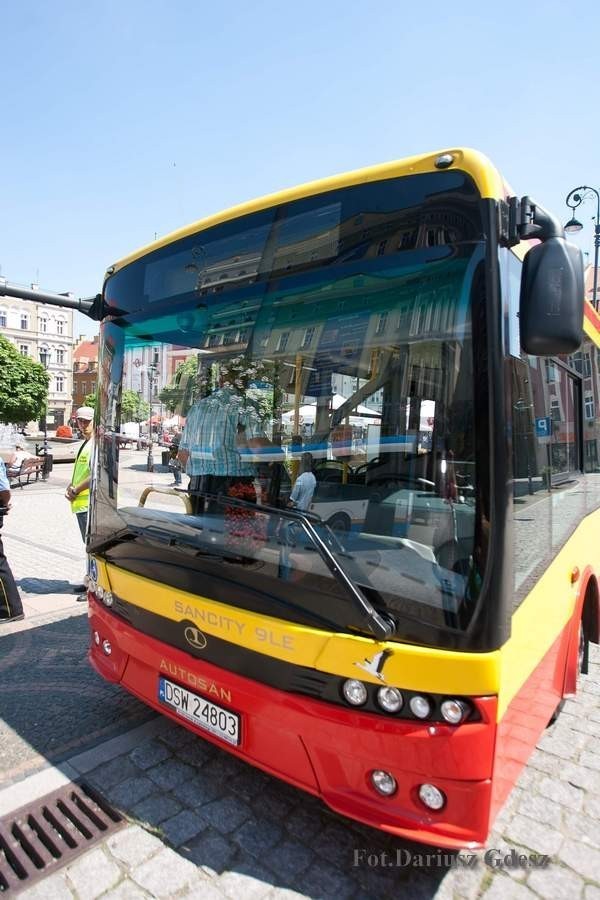 Wałbrzych: Prezentacja nowych autobusów