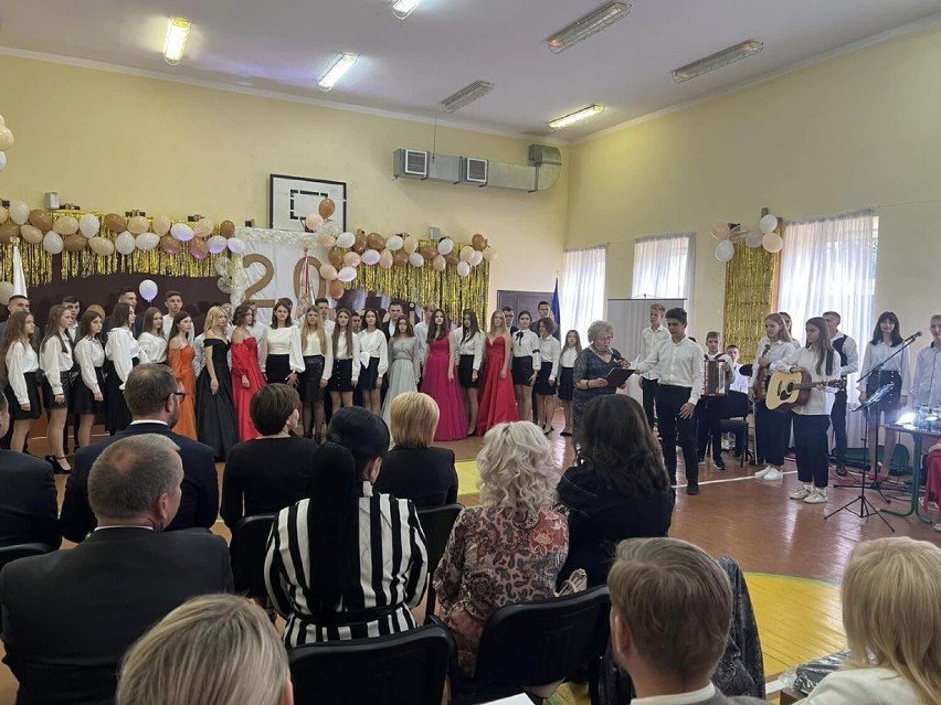 20-lecie szkoły w Mościskach z udziałem władz Przemyśla [ZDJĘCIA]