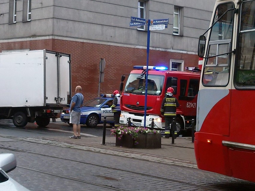Kolizja samochodu dostawczego z tramwajem na ul. Katowickiej
