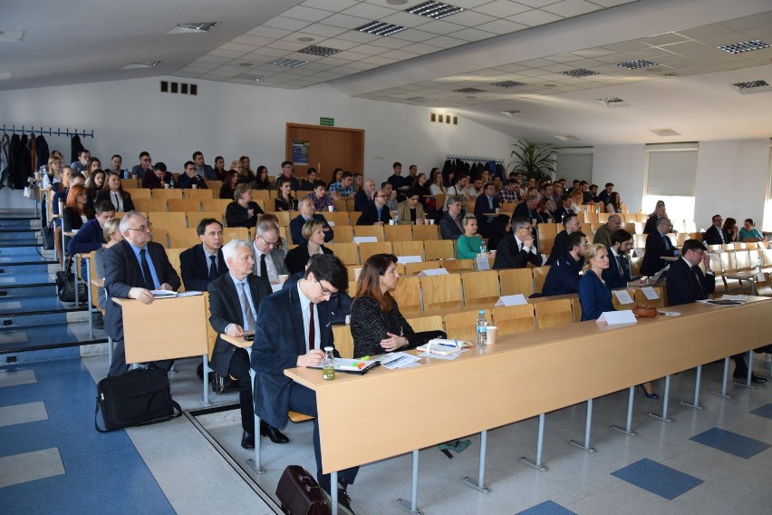 Częstochowa: Konferencja antysmogowa na Politechnice Częstochowskiej [ZDJĘCIA]