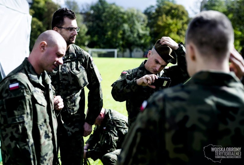 Kraków. Stu żołnierzy kończy szkolenie do Wojsk Obrony Terytorialnej