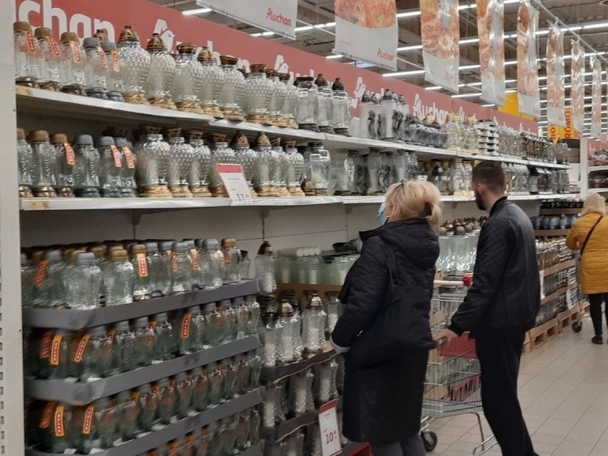 Auchan Za znicze szklane w kształcie serca klienci z kartą...