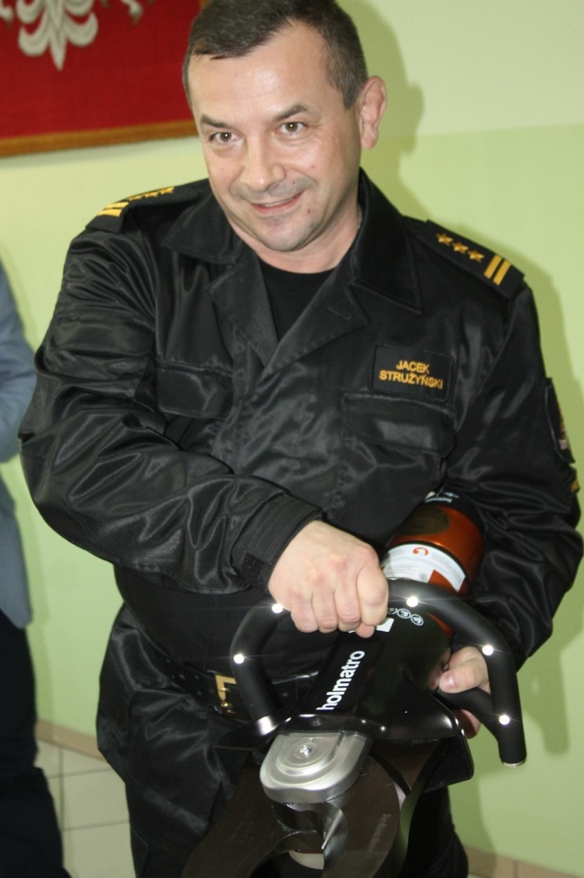 Strażacy z jednostek OSP z gminy Krotoszyn otrzymali specjalistyczny sprzęt [ZDJĘCIA]
