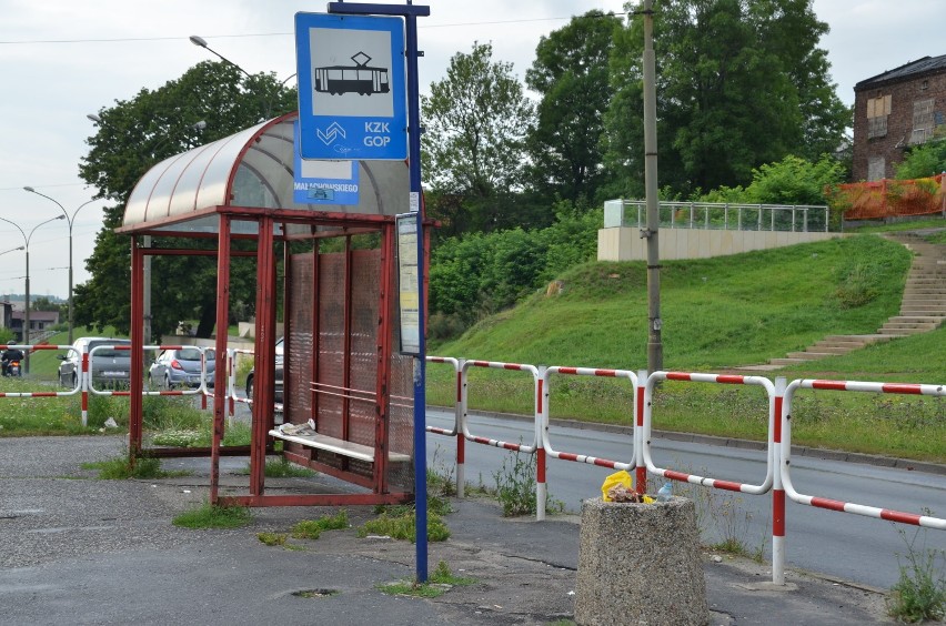 Przystanek przy alei Kołłątaja w stronę będzińskiej "Nerki",...