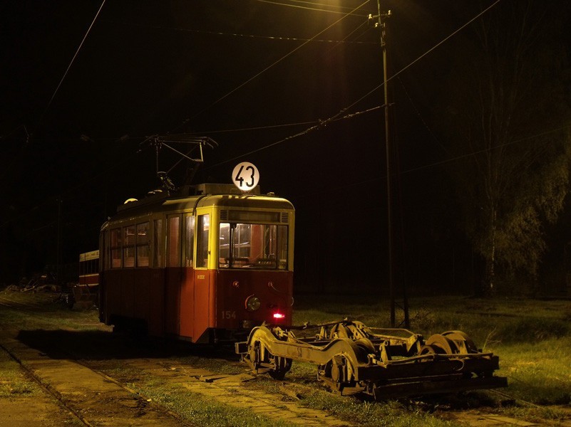 Zabytkowe tramwaje w zajezdni na Brusie [ZDJĘCIA]