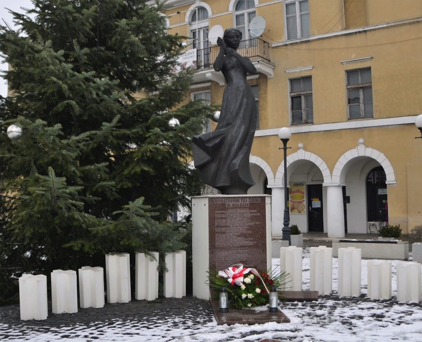 W Błaszkach uczczono 77. rocznicę wyzwolenia miasta spod okupacji hitlerowskiej ZDJĘCIA