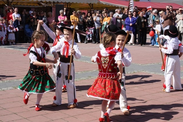 Święto Flagi Narodowej w Sanoku [zdjęcia]