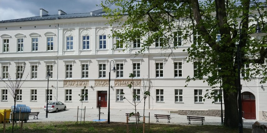Otwarcie Zespołu Szkół Ponadgimnazjalnych nr 2 w Kwidzynie. Obiekt przeszedł gruntowny remont [ZDJĘCIA]