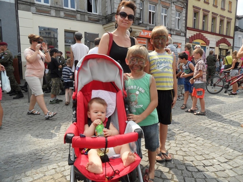 Mysłowice: obchody Święta Wojska Polskiego. Strzały i terroryści na Rynku