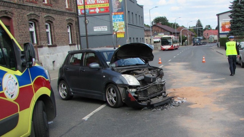 Wypadek w Siemianowicach Śląskich. Straciła przytomność za kierownicą, doszło do zderzenia czołowego 