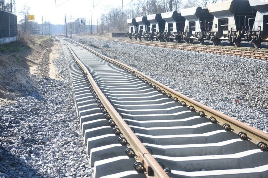 Modernizacja 43-kilometrowego odcinka linii kolejowej...