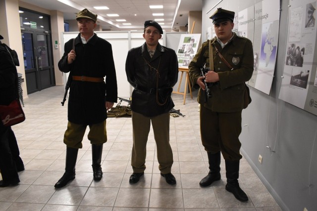W "Przystanku Historia" IPN w Kielcach można było usłyszeć o Żołnierzach Wyklętych z regionu świętokrzyskiego oraz zobaczyć ich rynsztunek