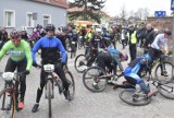 Blisko 500 rowerzystów na starcie w Krośnie Odrzańskim. Tak wyglądał rajd rowerowy MTB Kaczmarek Electric 2022 (ZDJĘCIA CZĘŚĆ PIERWSZA)