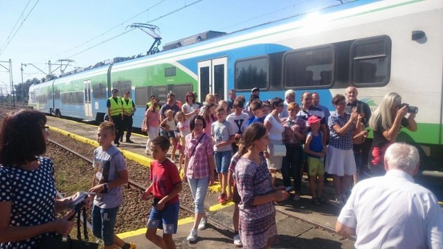 1 września Przewozy Regionalne uruchomiły kursowanie pociągów na trasie Przemyśl - Medyka.  

Z Medyki do Przemyśla pociągi odjeżdżają trzy razy dziennie, o godz. 7, 14:25 i 16:25, zatrzymując się po drodze na przystankach: Medyka Rozrządowa, Medyka Towarowa i Hurko. W drogę powrotną pociągi wyjeżdżają o: 6:25, 13:50 i 15:50. 

Kursowanie pociągów do Medyki od poniedziałku do piątku finansuje Urząd Marszałkowski Województwa Podkarpackiego.

Zobacz także: Sekundy dzieliły go od śmierci. Policjant z New Jersey uratował mężczyznę przed nadjeżdżającym pociągiem
