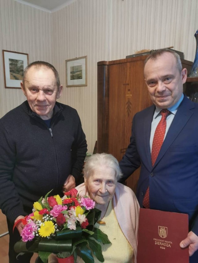 98 urodziny sieradzanki, która uczestniczyła w Powstaniu Warszawskim