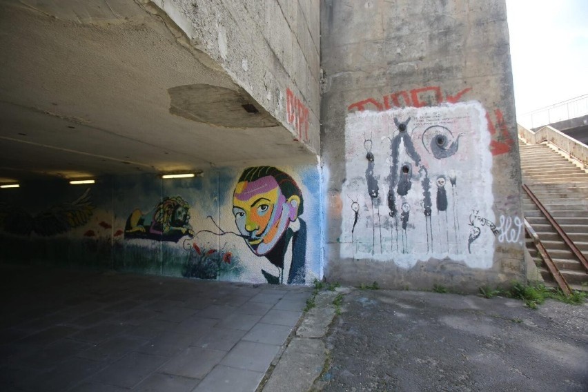 Street art w Bytomiu: Z nowego muralu do bytomian uśmiecha się Salwador Dali