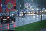 Przeszły na czerwonym świetle w Gdańsku Oruni. Zapłaciły za "mandat" fałszywemu policjantowi
