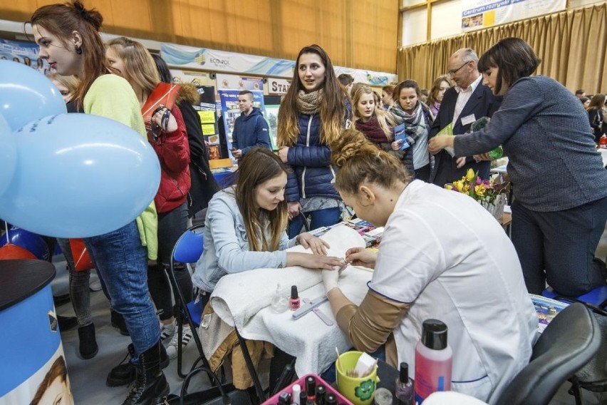 Targi edukacji i pracy w Świeciu przyciągnęły tłumy [zdjęcia]