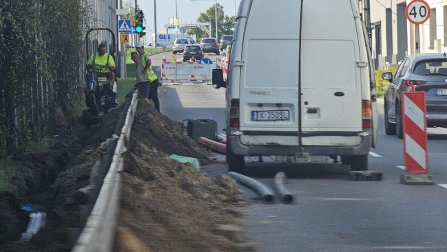 W Kielcach pojawiło się nowe utrudnienie  w ruchu, zamknięty został fragment jezdni ulicy 1 Maja