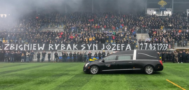 Gdynia. Pogrzeb Zbigniewa Rybaka. Narodowy Stadion Rugby. 31.12.2022