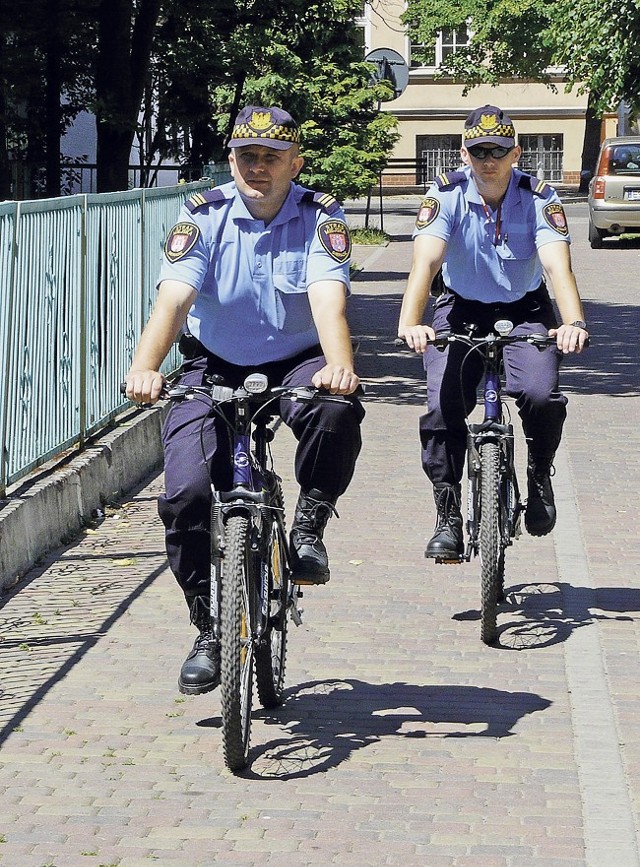 Strażnicy na rowerach patrolują głównie parki