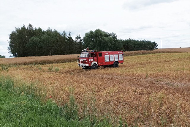 Do jedynego pożaru doszło na polu w Obrzynowie (gm. Prabuty). Do gaszenia ognia wezwano 3 wozy strażackie