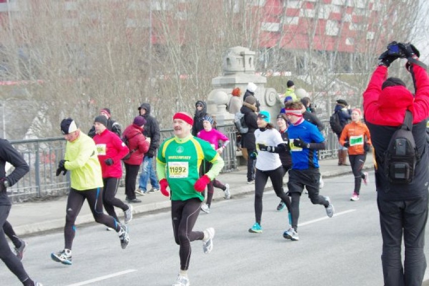 8 PÓŁMARATON WARSZAWSKI 2013 ZDJĘCIA UCZESTNIKÓW