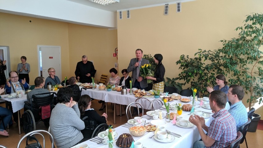 Śniadanie Wielkanocne w Warsztatach Terapii Zajęciowej w Złotowie