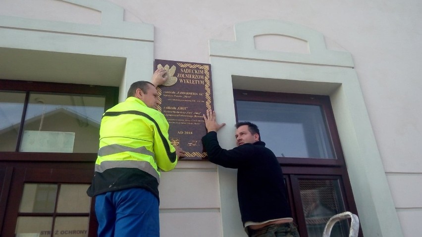 Nowy Sącz. Sądeccy Żołnierze Wyklęci mają tablicę pamiątkową. W sobotę uroczyste odsłonięcie [ZDJĘCIA]