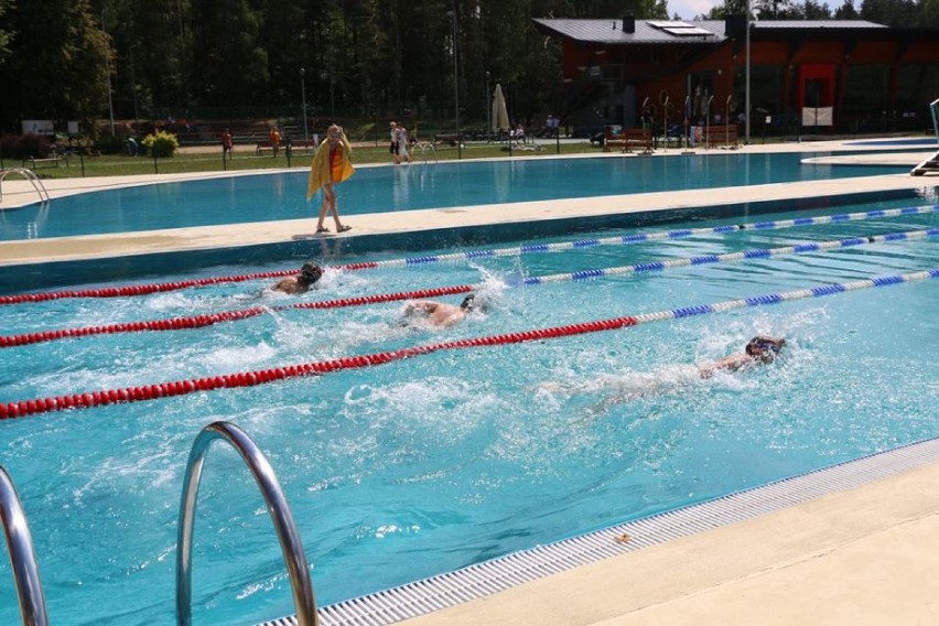 Koszęcin: zawody pływackie o puchar wójta. Rywalizowali chłopcy i dziewczęta [ZDJĘCIA]