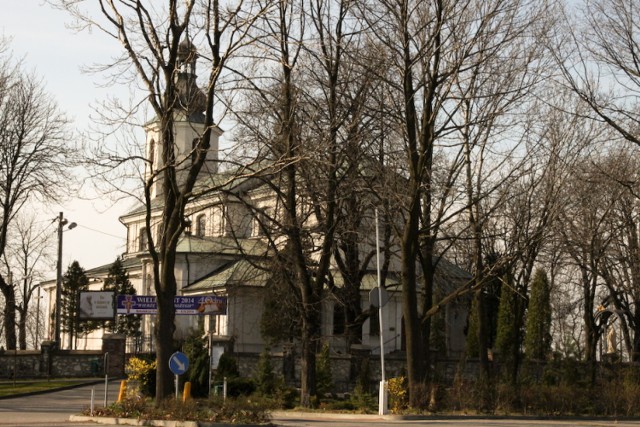 Na szczycie Wzgórza Gołonoskiego możemy odwiedzić zabytkowe sanktuarium św. Antoniego Padewskiego.