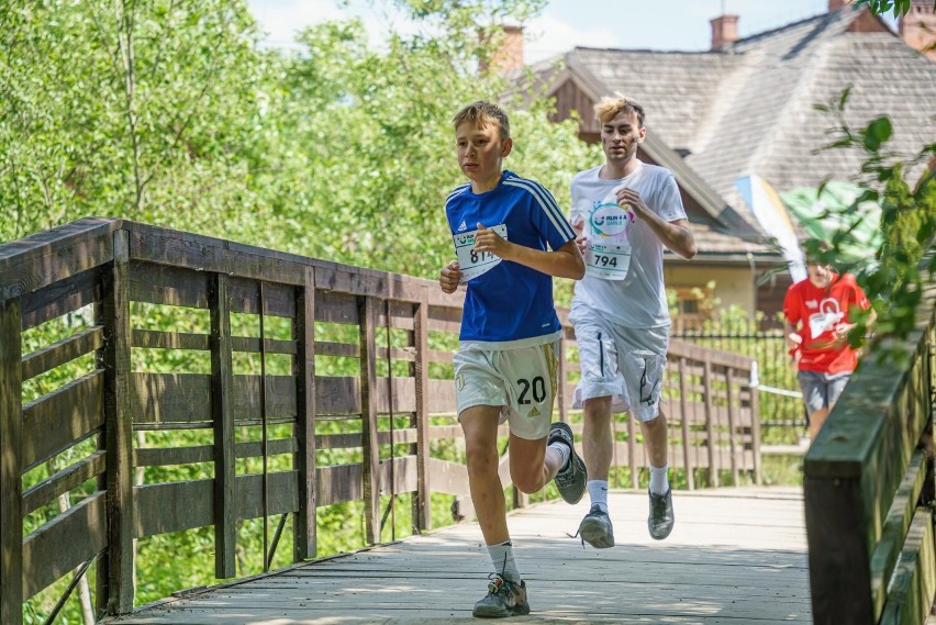 Run4a Smile w Nowym Sączu. Tłumy zebrały się w Miasteczku Galicyjskim, aby pobiec po uśmiech i pomóc Blance, Oliwce i Piotrkowi 