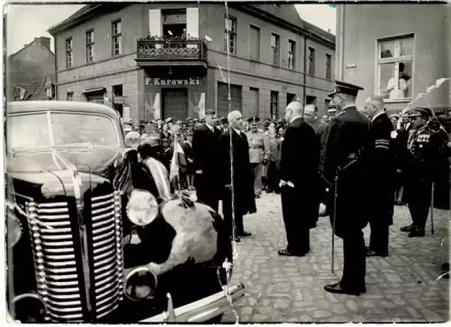 Pleszew w pierwszej połowie XX wieku miał niezwykły klimat. To naprawdę wyjątkowe ujęcia miasta i jego mieszkańców!