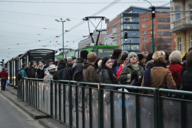 Zapowiedzianą na styczeń podwyżkę cen biletów ZTM wszyscy ...