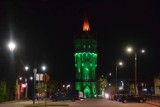 Malbork. Wieża ciśnień rozbłysła na zielono w geście solidarności z osobami chorującymi na mózgowe porażenie dziecięce