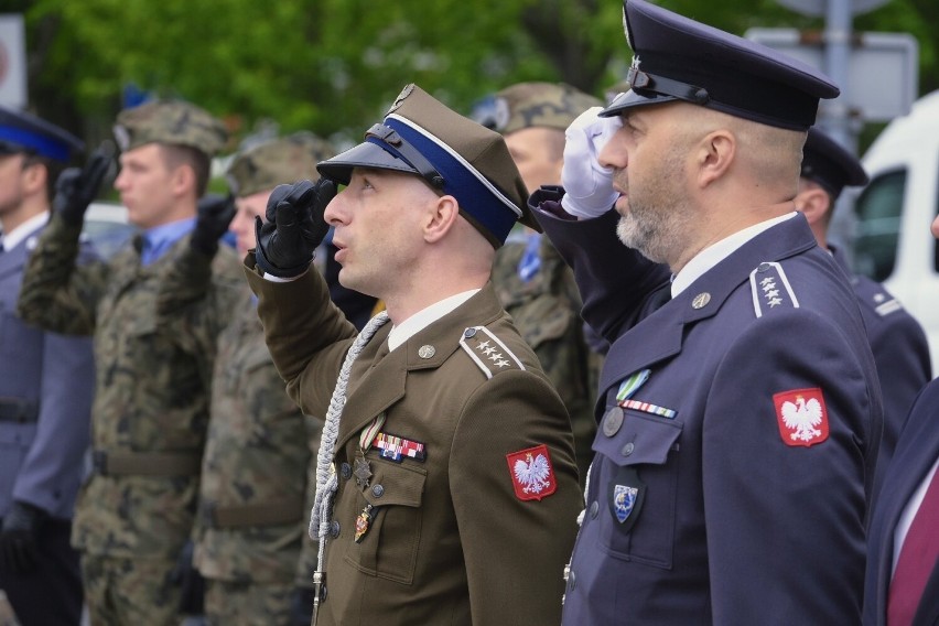 Przy pomniku Armii Poznań odbyły się garnizonowe uroczyste...