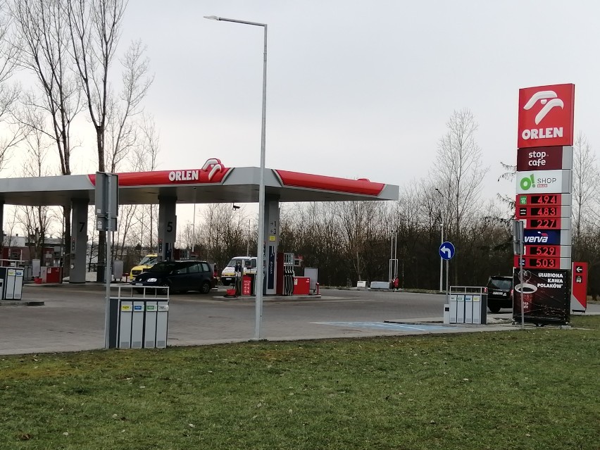 Ceny paliw w Piotrkowie 27.02.2021. Na której stacji...