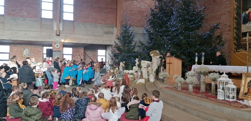 Jasełka i koncert kolęd w parafii św. Pawła w Zduńskiej Woli 
