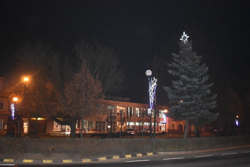 Świąteczne iluminacje rozbłysły już w centrum Chocza