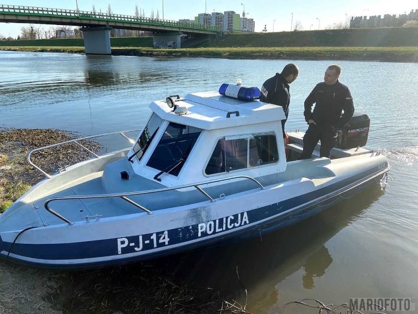 W Opolu i powiecie opolskim ruszyły policyjne patrole wodne....