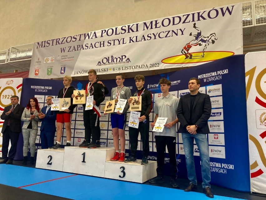 Medal UKS „Zapaśnika” Radomsko w Mistrzostwach Polski Młodzików. ZDJĘCIA