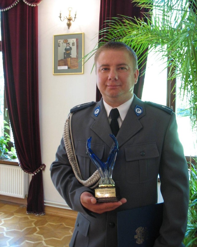 mł.asp.Marek Kołodziejczyk, zwyciężył tegoroczną edycję Konkursu "Najlepszy Dzielnicowy 2012"