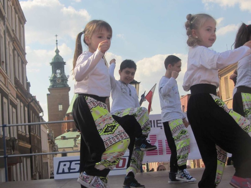 Gniezno: tancerze opanowali rynek