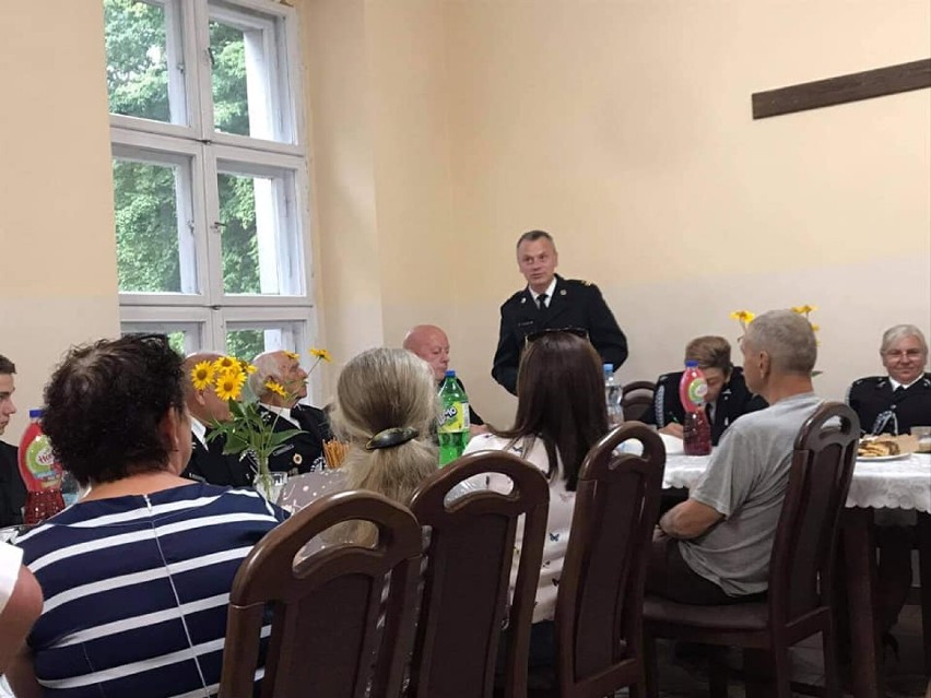 Członkowie Ochotniczej Straży Pożarnej w Starym Gronowie...