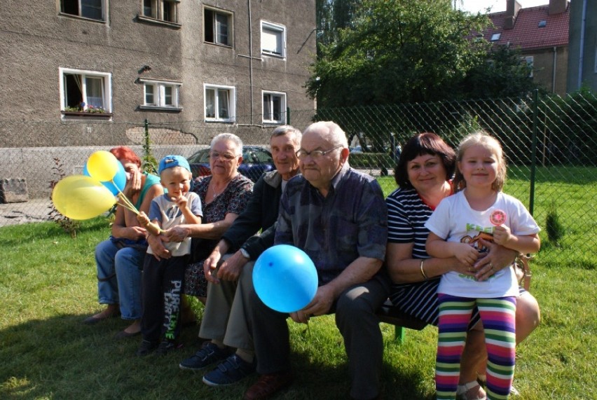 Plac zabaw w Raciborzu: Powstał nowy plac zabaw. Pomogli mieszkańcy