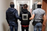 Poszukiwani z Lipna i Tłuchowa zatrzymani. Przed policją ukryli się pod łóżkiem