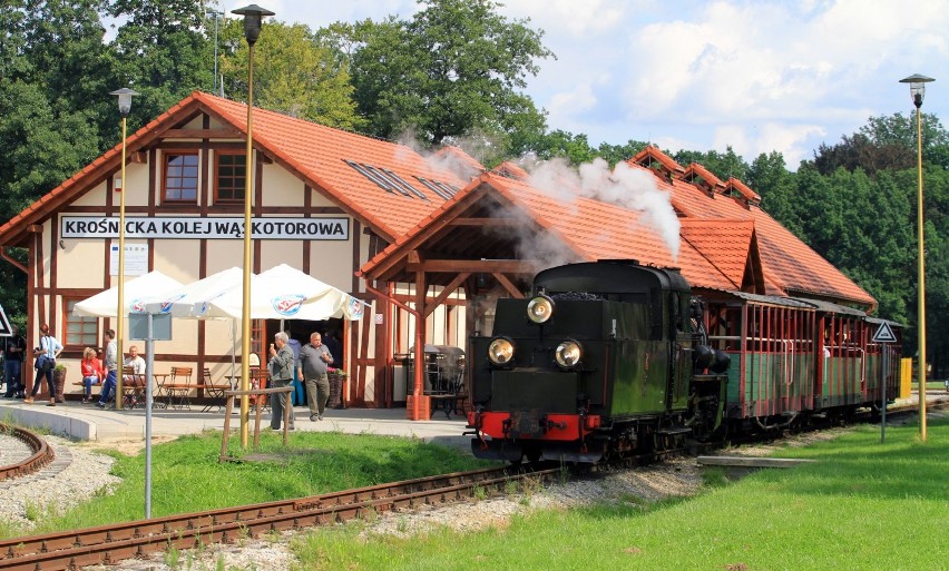 Wąskotorowa kolej parkowa, zlokalizowana w Krośnicach w...